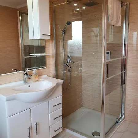 Lucys Haus 2 